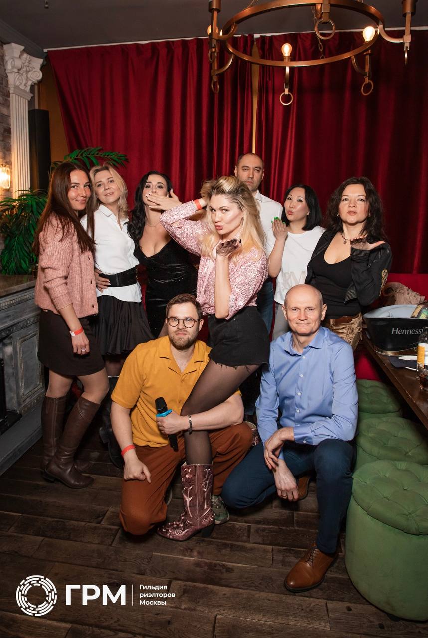 Команда ГРМ зажгла в караоке